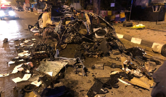 Hình ảnh chiếc Honda Civic "nát như tương" mà tài xế chỉ bị thương nhẹ khiến cư dân mạng không dám tin