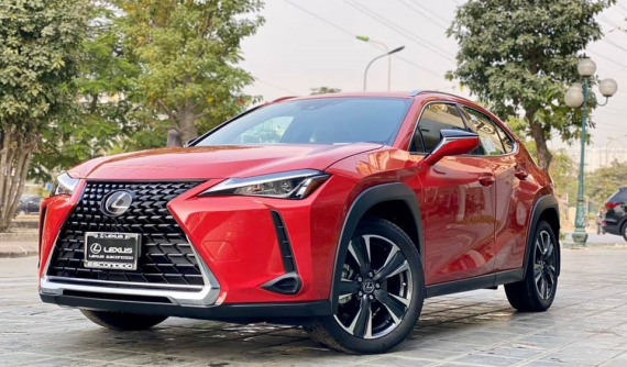 Lexus UX 2020 đầu tiên về Việt Nam cận Tết Nguyên đán