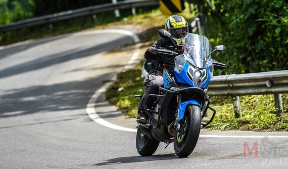 Hãng xe mô tô Trung Quốc CFMoto thử nghiệm mẫu Adventure 800 phân khối mang động cơ KTM 790