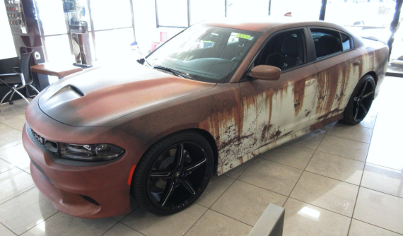 Kỳ lạ đại lý chào bán chiếc Dodge Charger 2019 trông như "moi ra từ bãi phế thải"