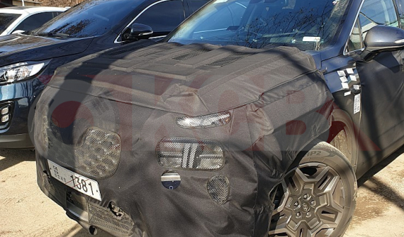 Hyundai Santa Fe nâng cấp bị bắt gặp trên đường với những thay đổi tương tự Palisade