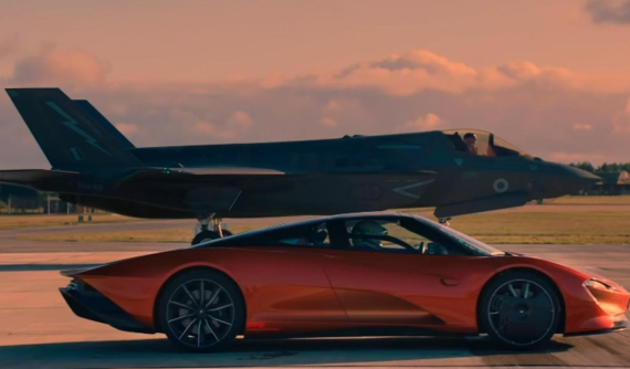 Chứng kiến cảnh tượng siêu xe McLaren Speedtail đua máy bay F35 và... thất bại thảm hại