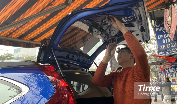 Độ cảm biến lùi và camera lùi cho xe sử dụng màn hình Android: Nên hay không?