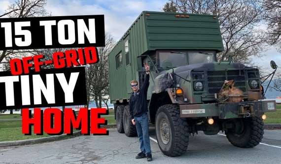 Ngưỡng mộ chàng trai trẻ tự biến một xe tải quân sự 6 bánh thành "căn nhà tí hon di động"