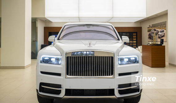 Khám phá chiếc Rolls-Royce Cullinan chính hãng đầu tiên tại Việt Nam, giá hơn 40 tỷ đồng
