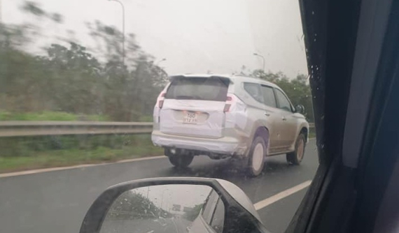 SUV cỡ trung Mitsubishi Pajero Sport 2020 bất ngờ xuất hiện trên đường phố Việt Nam