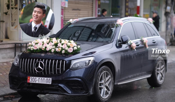 Trung vệ Duy Mạnh đón dâu bằng Mercedes-Benz GLC 300 hơn 2 tỷ đồng