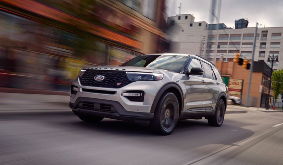 Ford Explorer ST 2020 bán chạy như tôm tươi, tranh cả khách của xe sang
