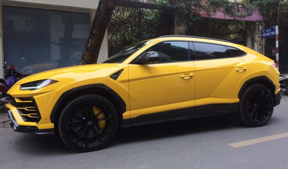 Con trai bầu Hiển chia sẻ video trải nghiệm Lamborghini Urus tại Hà Nội