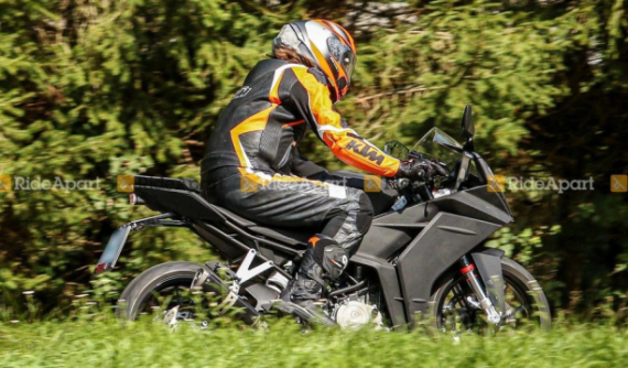 Sport bike KTM RC 390 2020 sẽ trình làng vào tháng 3 tới đây, mang nhiều thay đổi đáng gờm