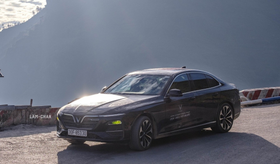 Giữa mùa thấp điểm, loạt ô tô VinFast âm thầm tăng giá bán, cao nhất tới 50 triệu đồng