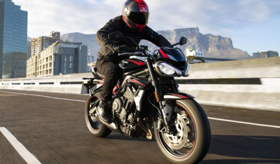 Triumph Street Triple 765 R 2020 giá 268 triệu đồng có trang bị gì đặc biệt