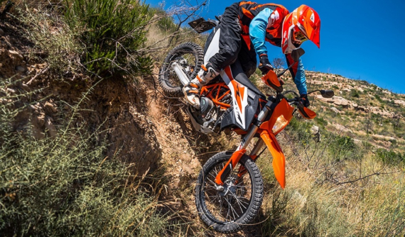 "Xế đỉnh" KTM 690 Enduro R 2020 chính thức có giá bán gần 300 triệu tại châu Âu