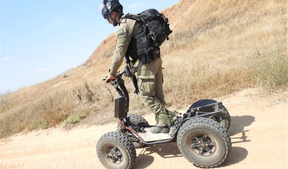 Quân đội Mỹ thử nghiệm xe điện 4 bánh với khả năng chinh phục địa hình vượt trội