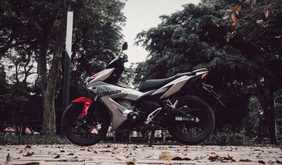 Đánh giá Honda Winner X sau khi rốt-đa: Đầm chắc, đề pa tốt nhưng yên xe vẫn cứng