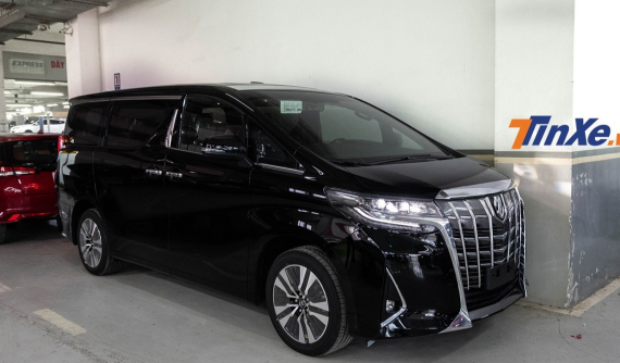 Lỗi dây đai an toàn, “chuyên cơ mặt đất” Toyota Alphard bị triệu hồi tại Việt Nam
