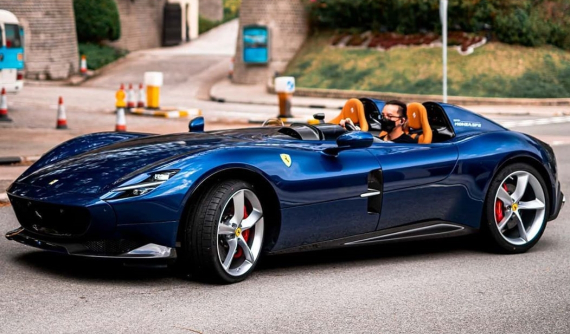 Bất chấp dịch Corona, nhà giàu Hồng Kông vẫn đón nhận chiếc Ferrari Monza đầu tiên