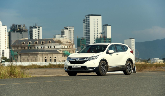 Tháng thấp điểm, đại lý "chơi lớn" ưu đãi hẳn 100 triệu đồng cho Honda CR-V