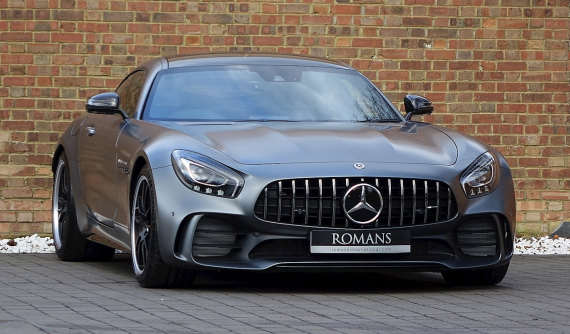 Siêu phẩm Mercedes-AMG GT R lặng lẽ về Việt Nam