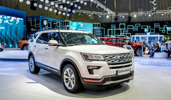 Ford Explorer được giảm giá sâu chưa từng thấy, phải chăng là dọn đường cho phiên bản mới?