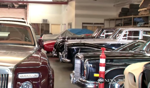 Bán đấu giá 22 chiếc xe sang và xế cổ của bậc thầy yoga quấy rối tình dục hàng loạt học viên