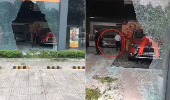 Thái Nguyên: Tài xế lùi ô tô vào đại lý Mitsubishi, suýt trúng chiếc Outlander chuẩn bị giao cho khách