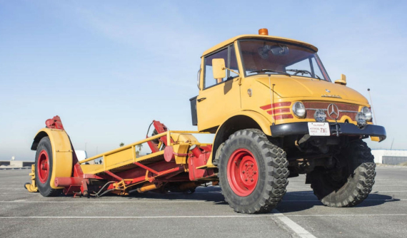 Mercedes Unimog Car Hauler 1966 - Chiếc xe tải với khả năng "hạ thấp sàn" cực độc