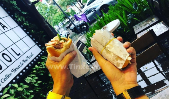 Cuộc sống thường ngày của doanh nhân Việt mê siêu xe ghiền bánh mì