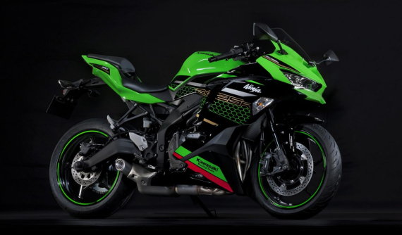 Xe mô tô Kawasaki ZX-25R có giá dự kiến khoảng 108 triệu đồng tại Indonesia