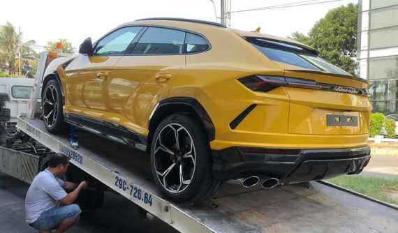 Lamborghini Urus được vận chuyển về đại lý chính hãng, nhiều người tò mò không biết là chiếc thứ mấy tại Việt Nam