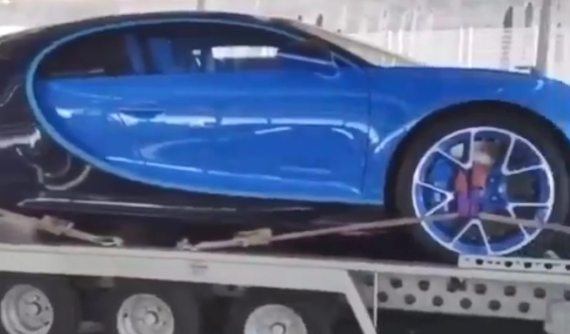 Liệu bạn có đoán được chiếc SUV nào sẽ kéo Bugatti Chiron về nhà với chủ nhân ở Ma-rốc?