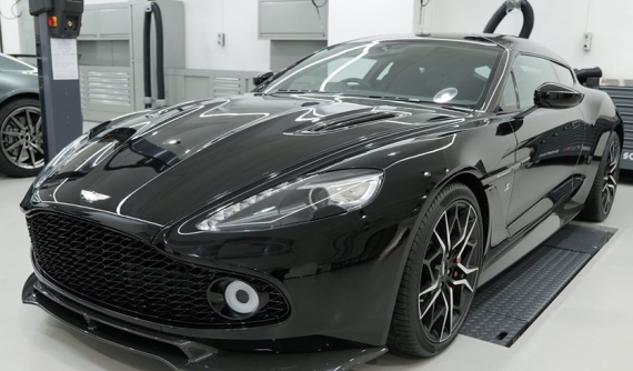 1 trong 99 chiếc Aston Martin Vanquish Zagato Shooting Brake trên thế giới cập bến Hương Cảng