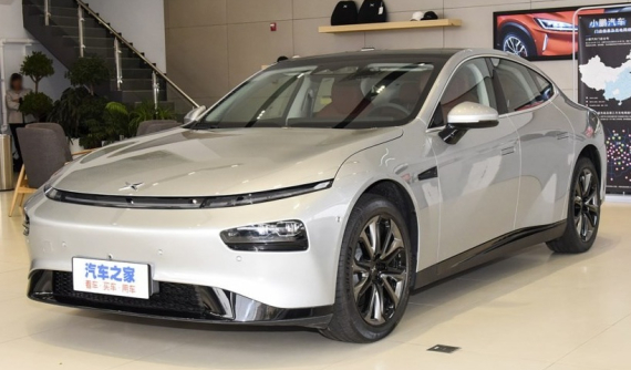 Xpeng P7 - Đối thủ của Tesla Model 3 ra mắt người mua với giá khởi điểm hơn 800 triệu, di chuyển tới 700 km