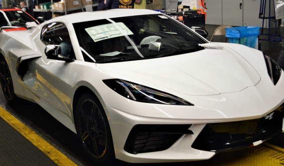 Yêu cầu lựa chọn màu sơn xưa rồi, cặp vợ chồng đặt mua Chevrolet Corvette C8 này còn đặt hàng cả số VIN