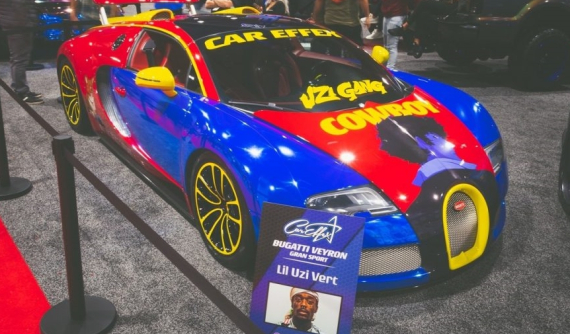 Tá hoả với cách độ siêu xe mui trần Bugatti Veyron của rapper Lil Uzi Vert