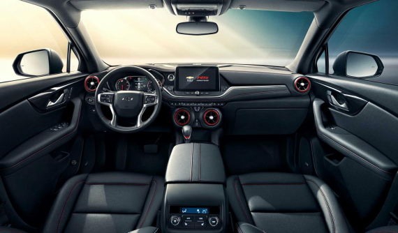 SUV 7 chỗ Chevrolet Blazer 2021 lộ nội thất rộng rãi, phả hơi nóng lên Hyundai Santa Fe