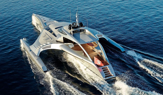 Adastra - Siêu du thuyền có hình dáng như "tàu vũ trụ" trên mặt nước