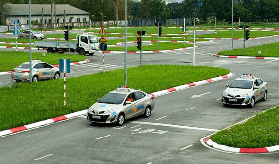 TP. HCM tạm ngừng thi sát hạch bằng lái xe để ngừa Covid-19