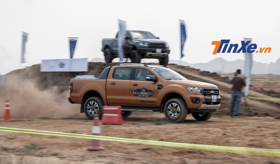 Chống dịch Covid-19, Ford Việt Nam tạm dừng sản xuất, dự kiến khan xe trong thời gian tới