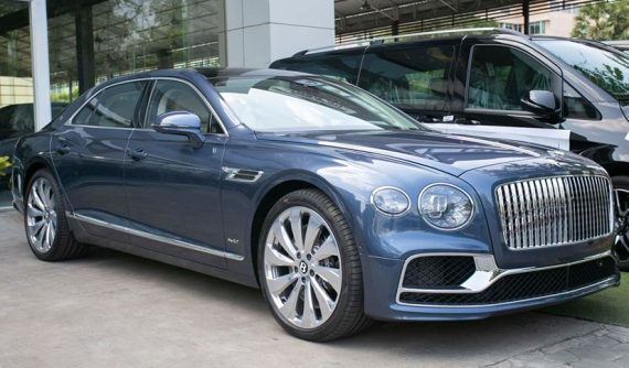 Bentley Flying Spur First Edition 2020 cập bến Campuchia khiến đại gia Việt “thèm thuồng”