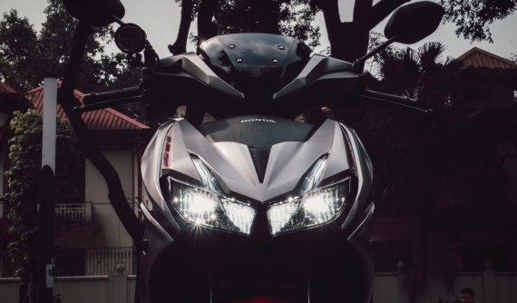 Honda Winner X được giảm giá "kịch sàn", gần 7 triệu đồng so với giá niêm yết, vì Covid-19