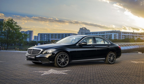 Mercedes Benz C200 Exclusive 2024: Giá xe Mercedes Benz C200 Exclusive và khuyến mãi mới nhất