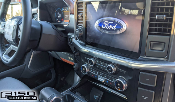 Xe bán tải "khủng long" Ford F-150 2021 lộ thiết kế nội thất với màn hình cỡ lớn