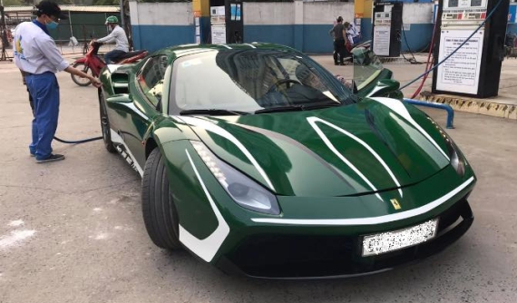 Ferrari 488 Spider từng ở Bình Phước với bộ áo gây tranh cãi bất ngờ có mặt tại Hà Nội