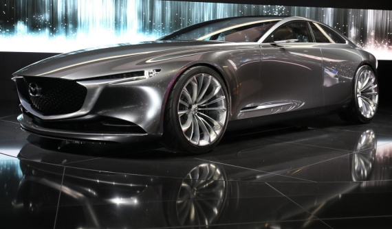 Mazda6 2023 được thiết kế theo công thức của BMW: dẫn động cầu sau, máy 6 xi-lanh và có phiên bản coupe