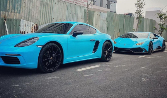 Tìm hiểu lý lịch chiếc Lamborghini Huracan màu xanh "tông xuyệt tông" cùng Porsche 718 Cayman