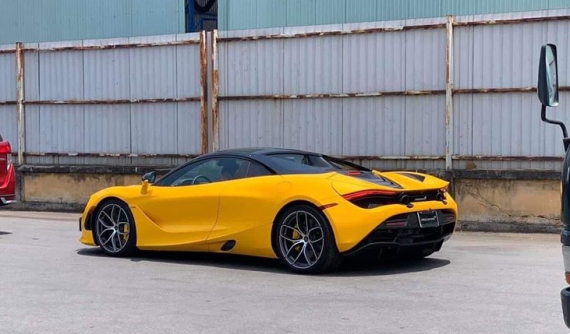 Siêu xe McLaren 720S Spider màu vàng độc nhất Việt Nam chính thức được thông quan