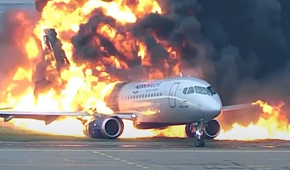 Rùng mình trước video mới về vụ tai nạn máy bay thảm khốc khiến 41 người thiệt mạng ở Nga