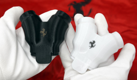 Tạm dừng lắp siêu xe, Ferrari mở cửa nhà máy để sản xuất van ống thở giữa đại dịch Covid-19