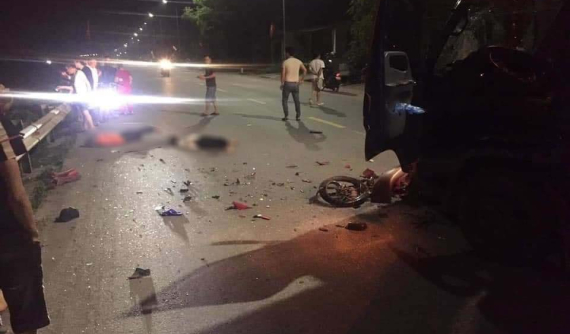 Hà Nam: Xe máy kẹp 3 đối đầu ô tô tải, 3 thanh niên thương vong